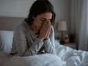Oração para pedir a Deus forças para sair da cama em dias de ansiedade paralisante