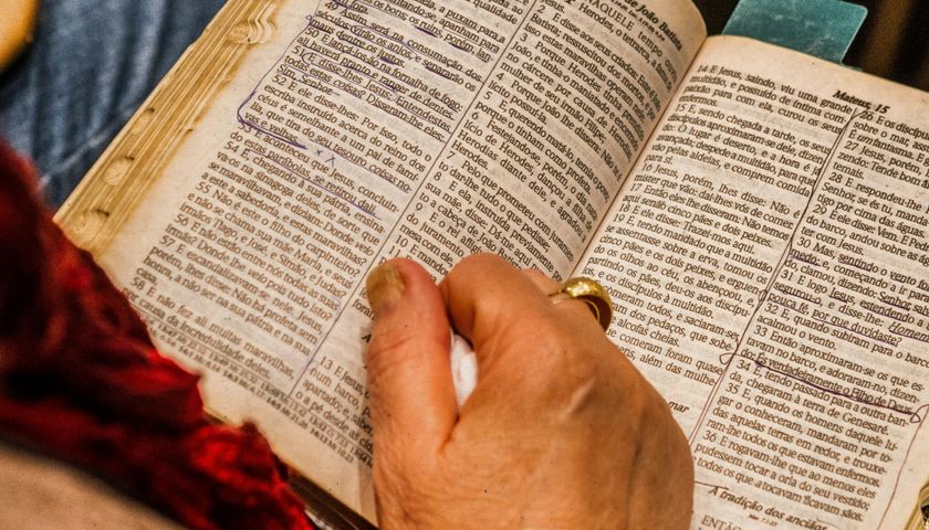 Versículos para fortalecer a fé em momentos de silêncio de Deus