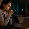 Oração para pedir discernimento ao usar a internet e o entretenimento