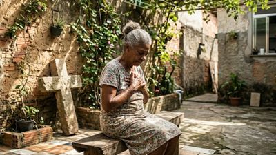 A cura da "fadiga da alma": Como restaurar o esgotamento que o sono não resolve?