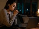 Oração para pedir discernimento ao usar a internet e o entretenimento