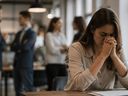 Oração para quem enfrenta rejeição ao compartilhar a fé no trabalho