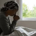 Oração poderosa de gratidão a Deus em meio a um diagnóstico médico difícil